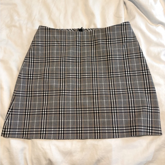 Aritzia Wilfred skirt size 6 - Picture 3 of 3